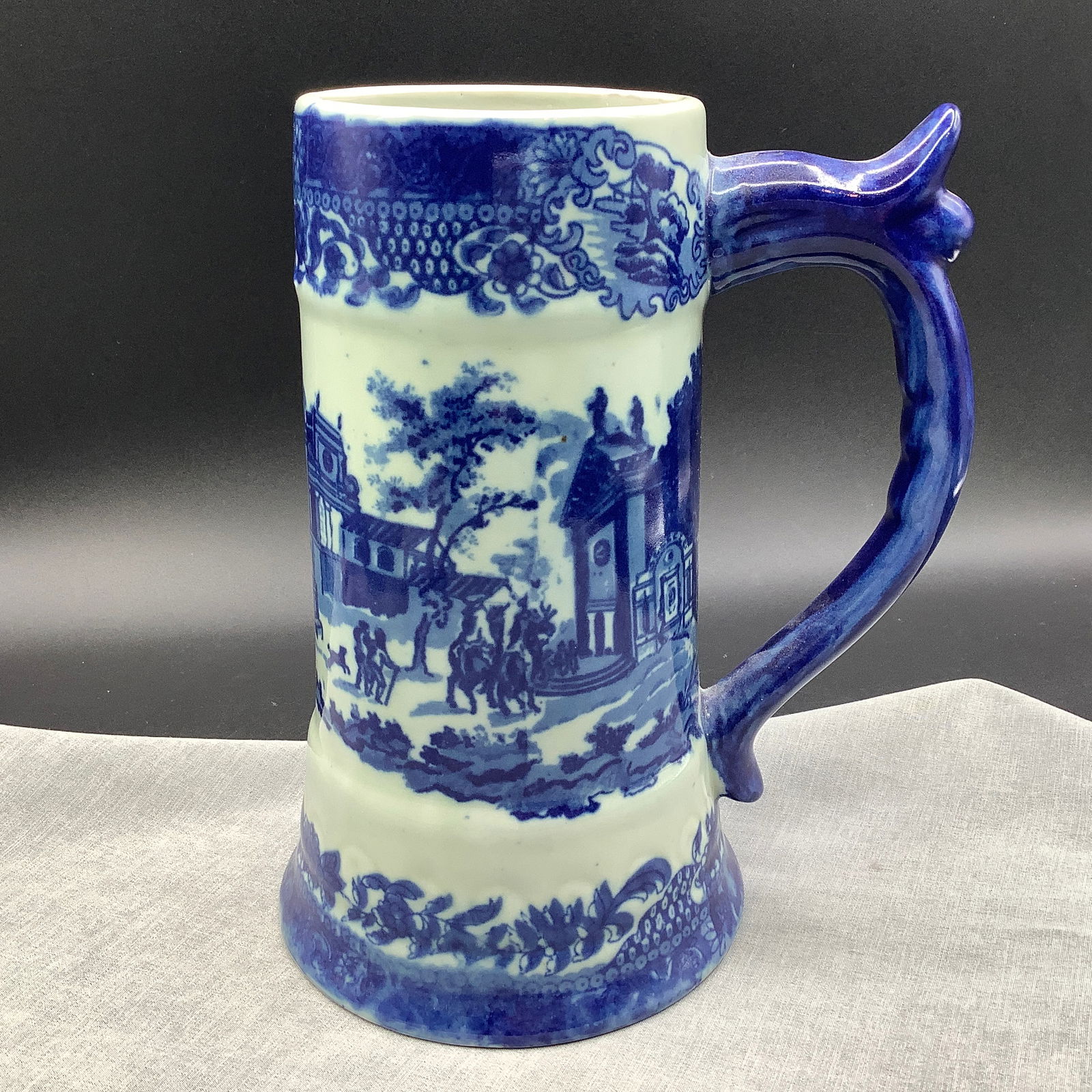 Victoria Ironstone Flow Blue Tankard (1 of 11)
