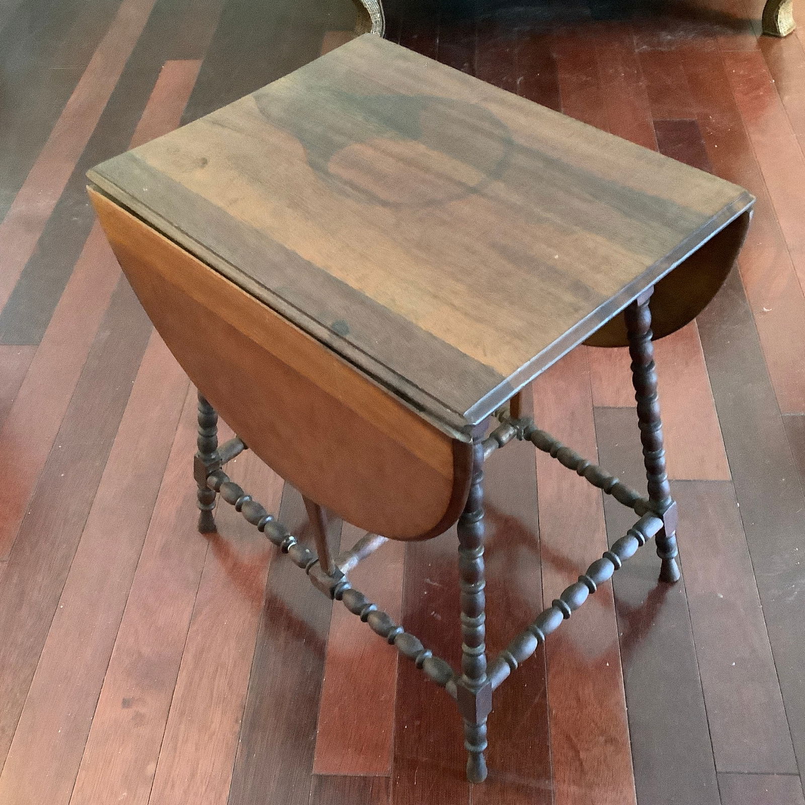 Mahogany Spool Leg Drop Leaf Small Table (1 of 9)
