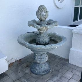 Concrete 3 Part Garden Fountain with Pineapple Finial