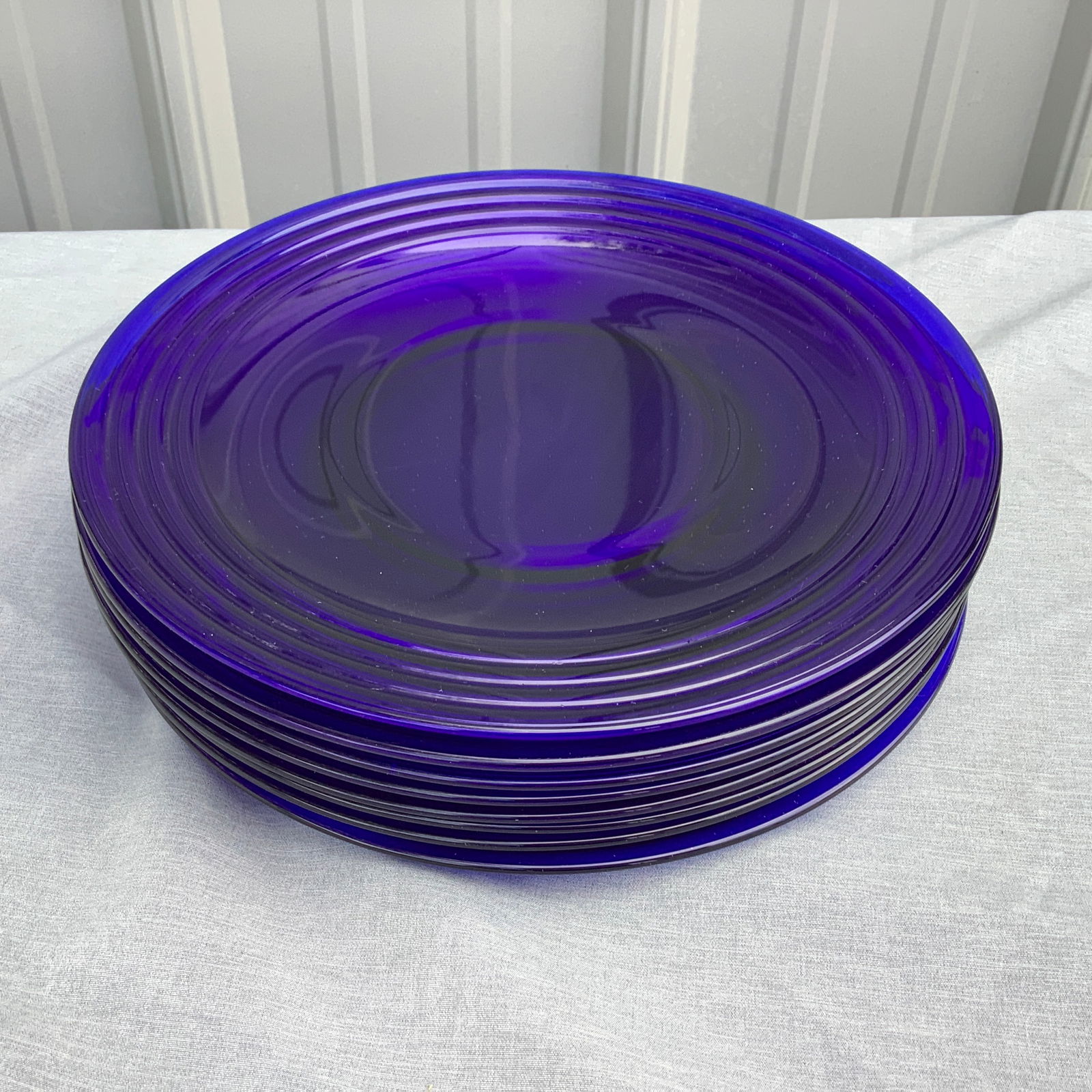 Vintage set of 8 Cobalt Plates: Set of 8 cobalt plates