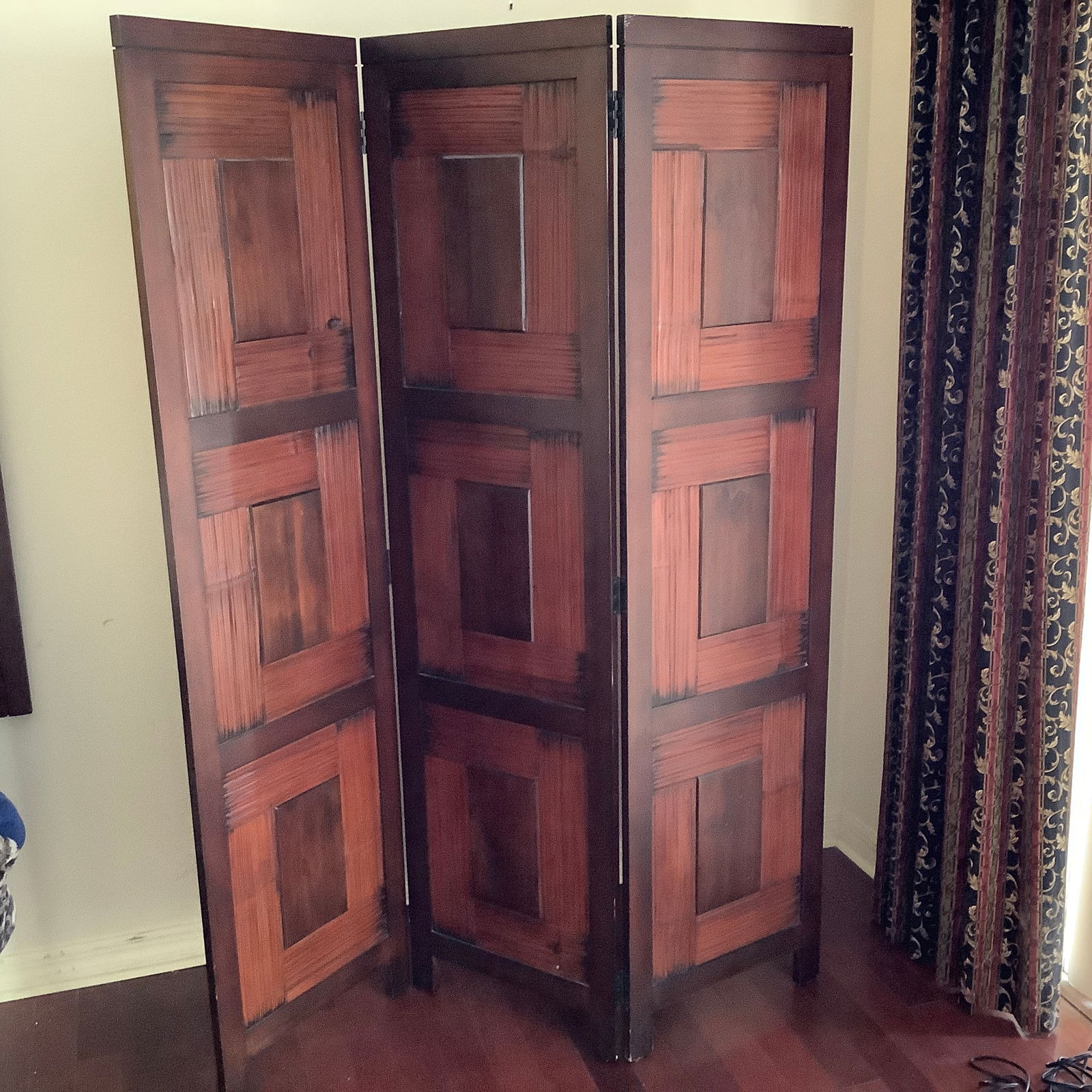 3 Panel Wood Screen (1 of 7)