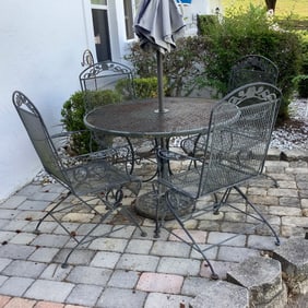 Outdoor Wrought Iron Patio Table and 4 Chairs