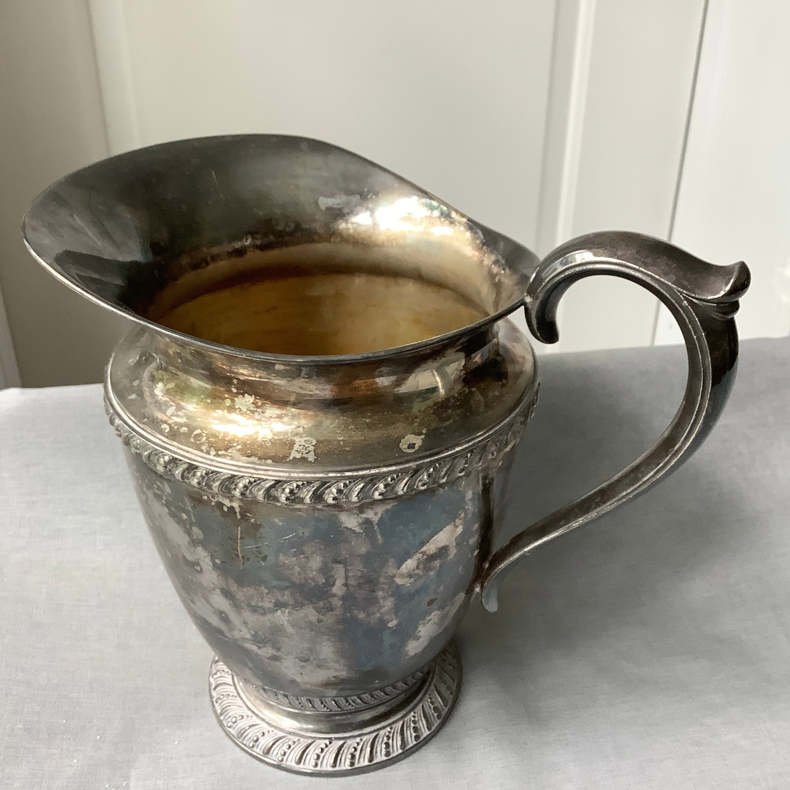Wm Rogers Silver Plate Pitcher with Wide Pour Spout: Hallmarked with Eagle and star surrounding name