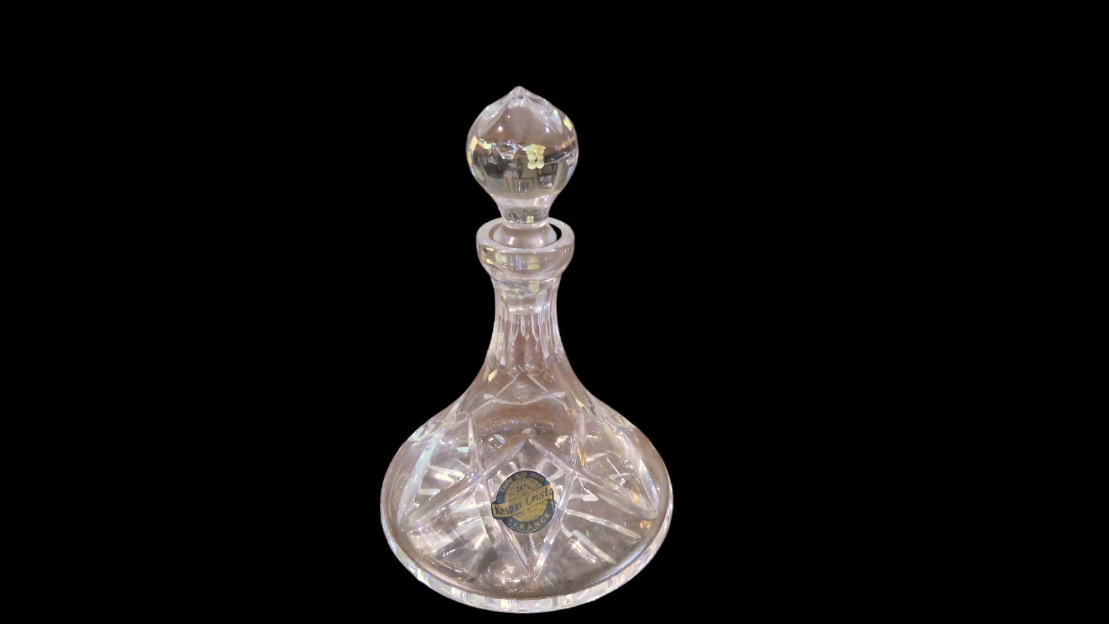 Kaspar Cristal France mini decanter: Mini Kaspas Cristal decanter. Made in France 24% lead Crystal 5 3/4" H x 3 1/2" W 2 lbs