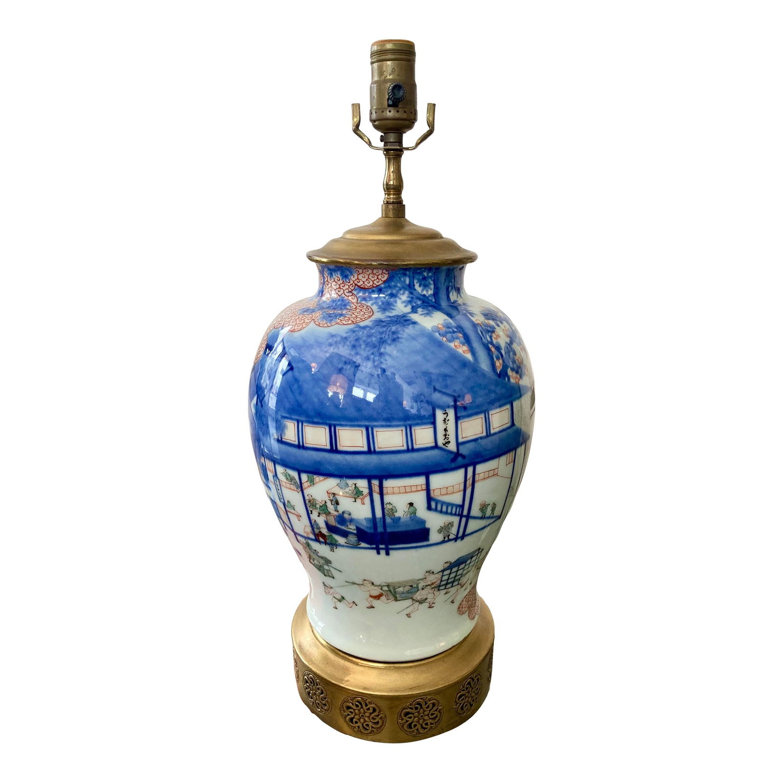 Asian Porcelain Table Lamp (1 of 10)
