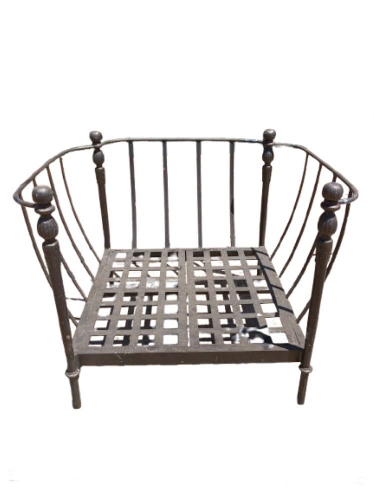Montecito Patio Large Club Chair Brown: 39"W x 36"D x 30"H Michael Taylor Designed Montecito Patio Large Club Chair Brown frame ready to be touched up and upholstered. Pick up address Perris, CA 92570