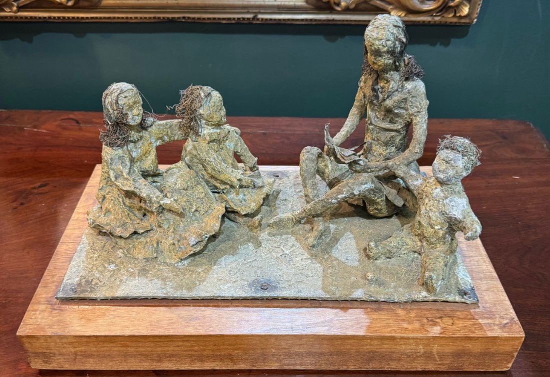 Bronze figural group on a swivel wooden vase , unsigned (1 of 4)