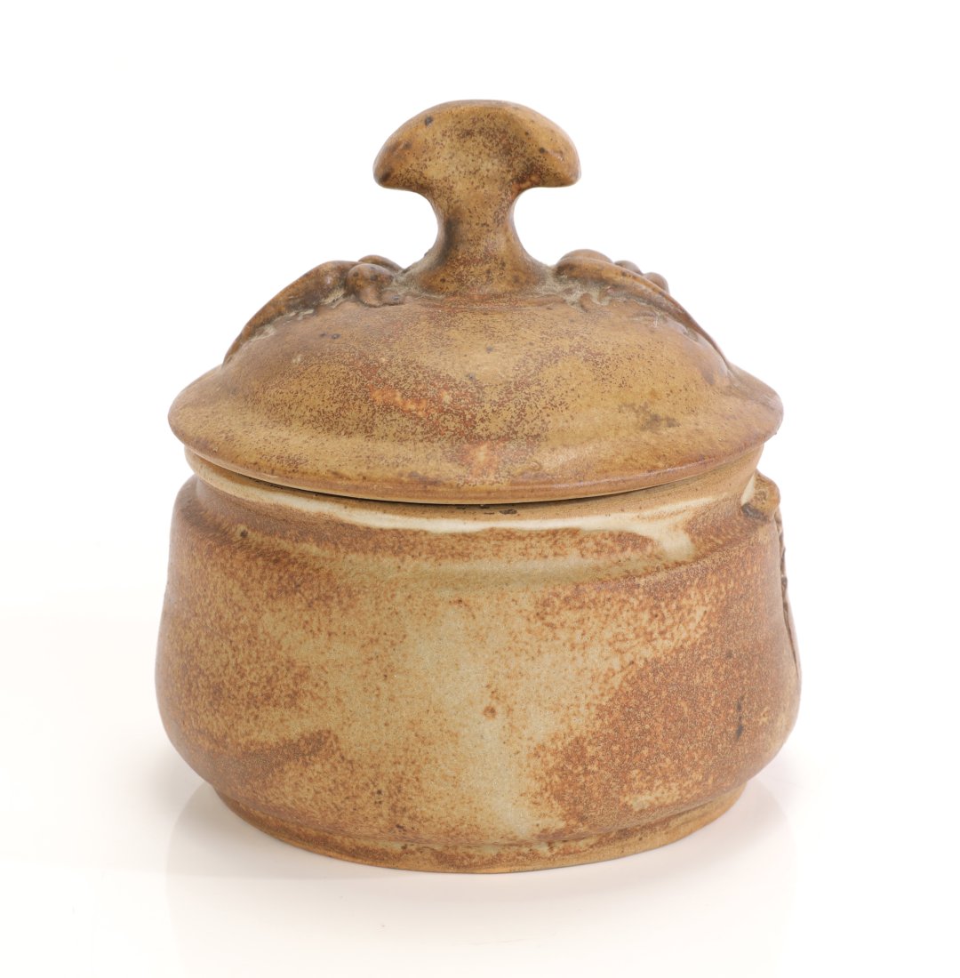 1981 FLAT EARTH Lidded Art Pottery Dish (1 of 7)