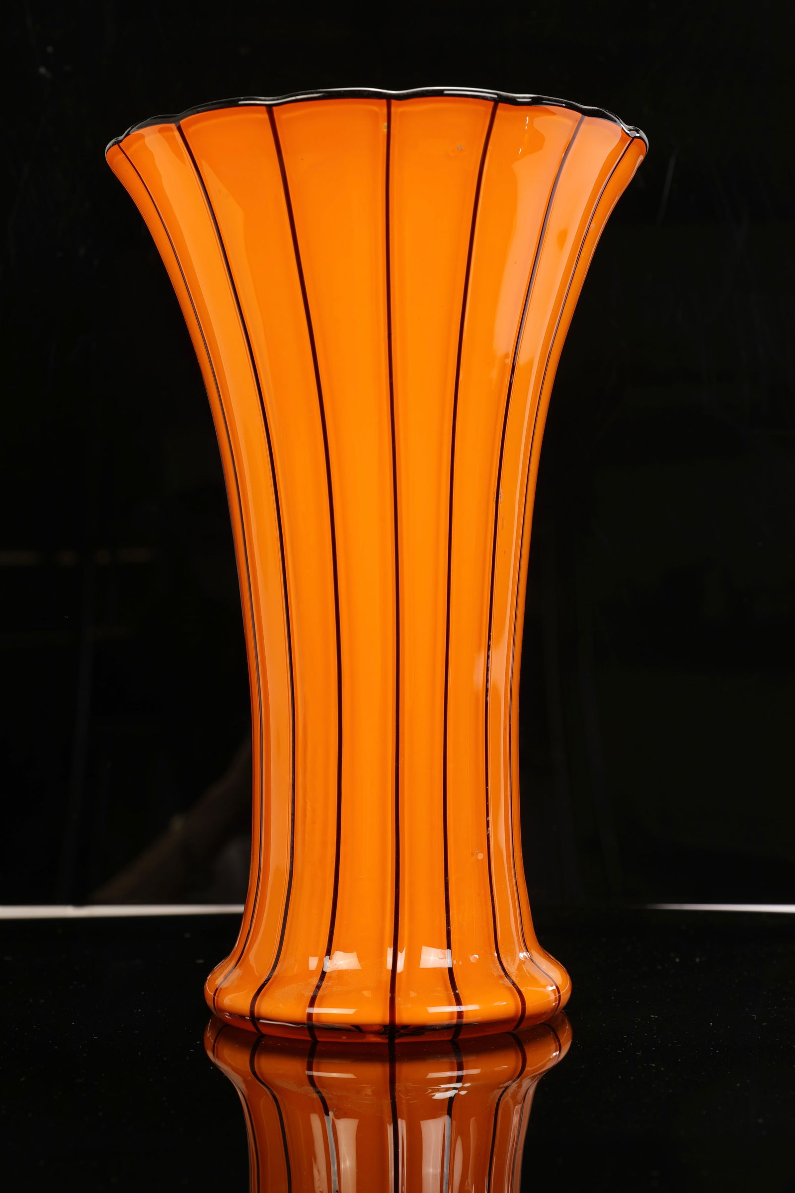 LOETZ TANGO STRIPED ART GLASS VASE (1 of 8)