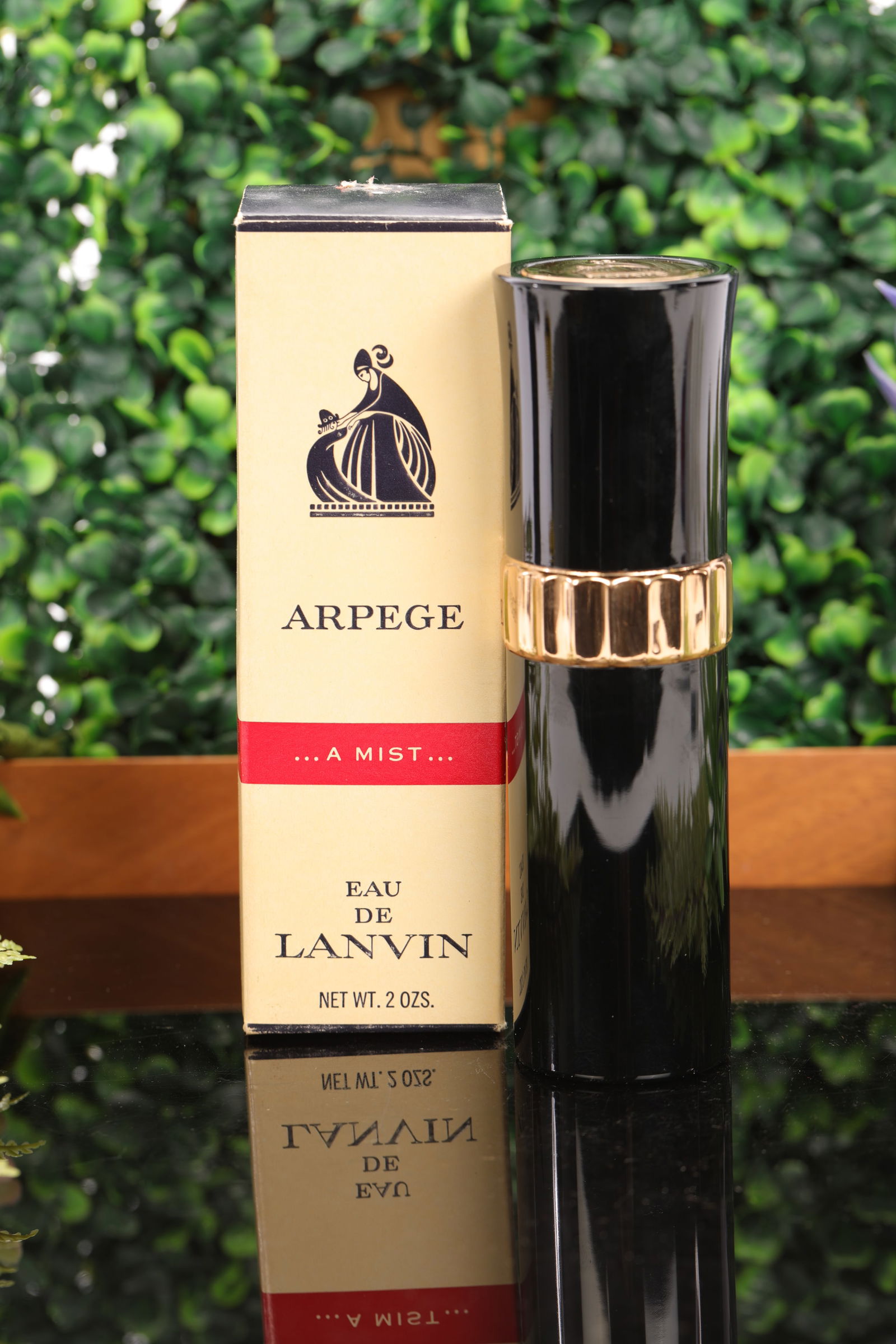 LANVIN ARPEGE PERFUME VINTAGE BOXED NEW: A vintage bottle of Lanvin Arpege perfume. A full bottle 2 fl oz. with original box. New old stock. As pictured. No damage noted. Measurements:6"x 2" x 2"