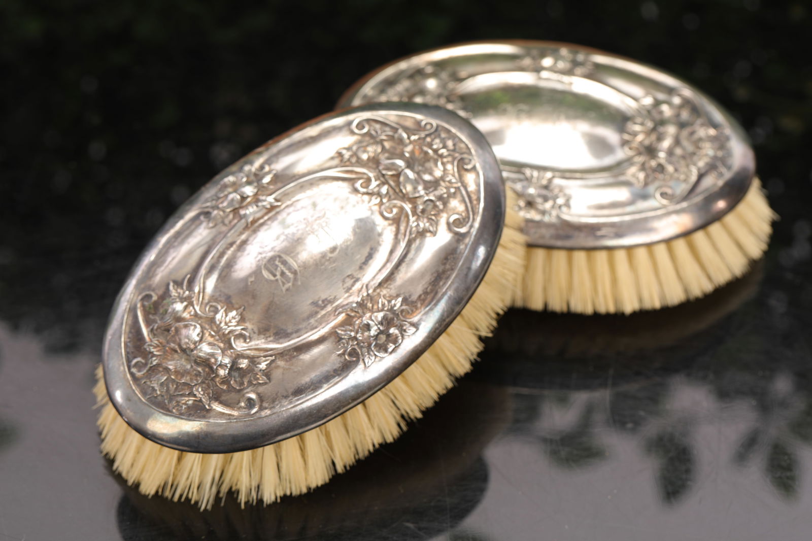 2 VICTORIAN STERLING SILVER REPOUSSÉ VANITY BRUSHES (1 of 7)