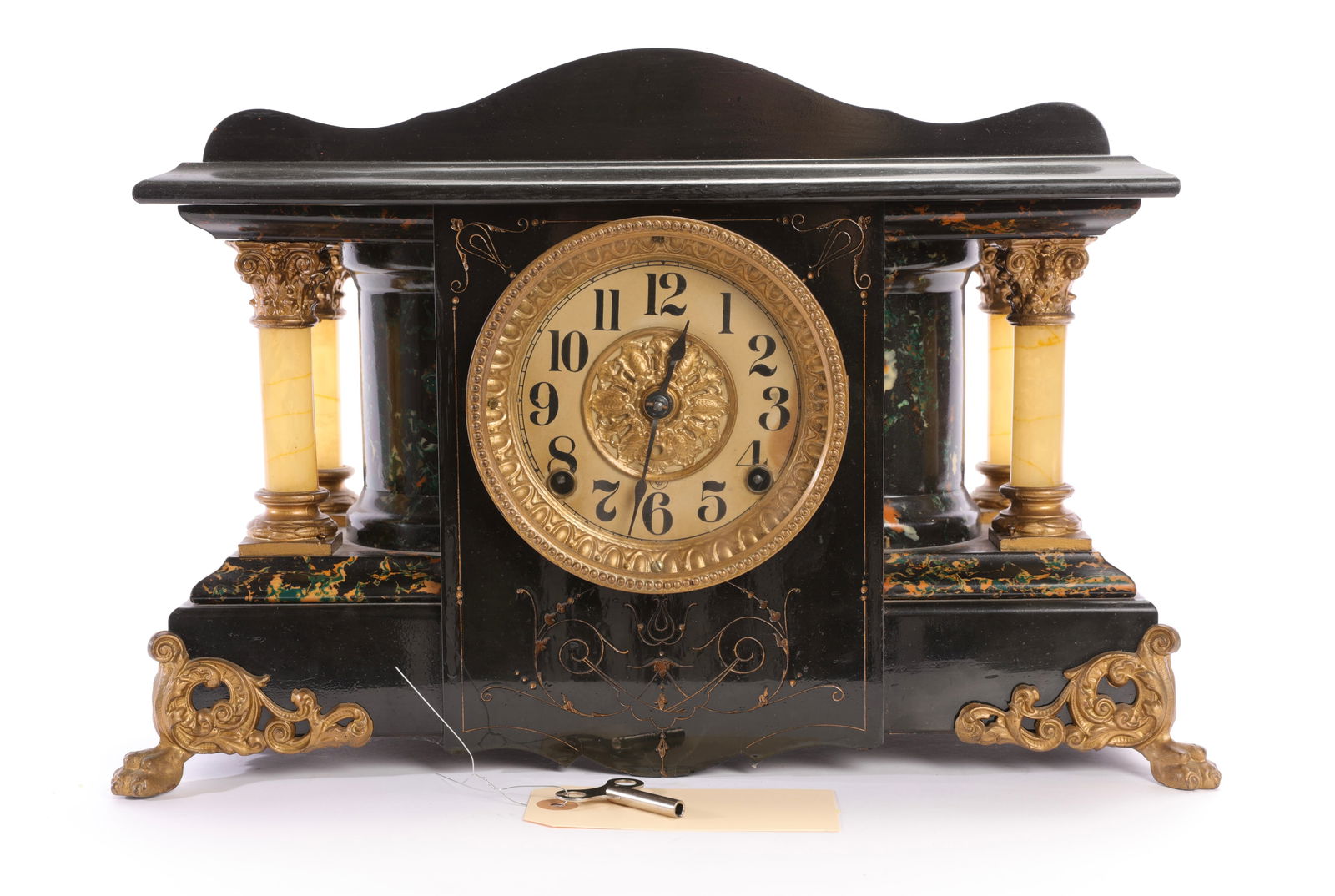 VICTORIAN SETH THOMAS MANTEL CLOCK RUNNING W/ KEY (1 of 10)