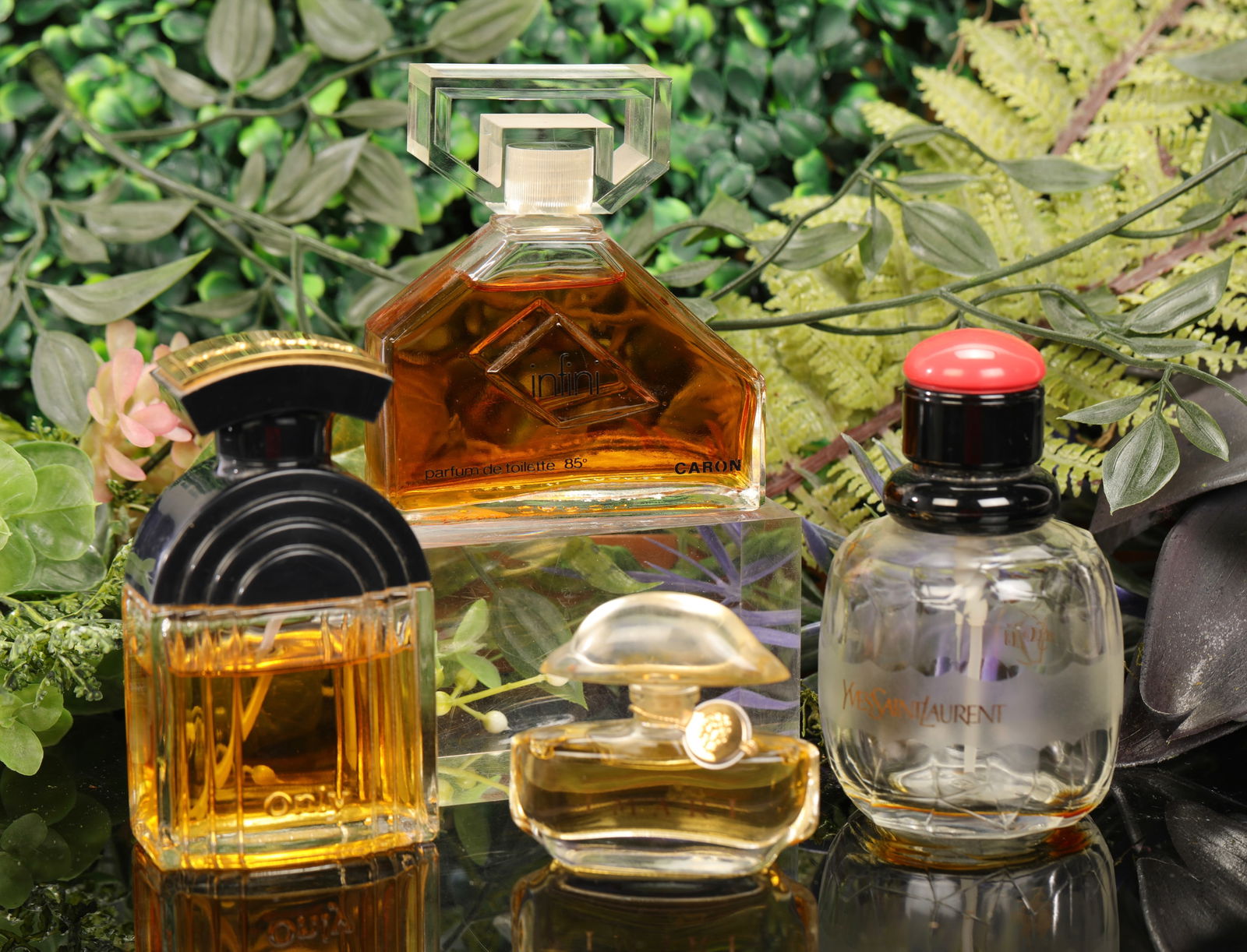 4 VINTAGE PERFUME BOTTLES IMARI PARIS JULIO IGLESIAS INFINI (1 of 12)