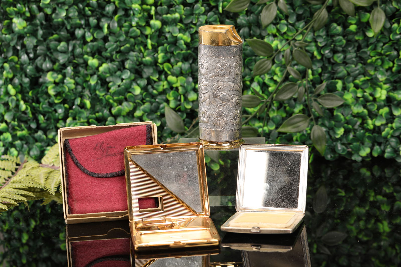 ART DECO LIGHTER, COMPACT & ELGIN WELDWOOD WATCH COMPACT (1 of 11)