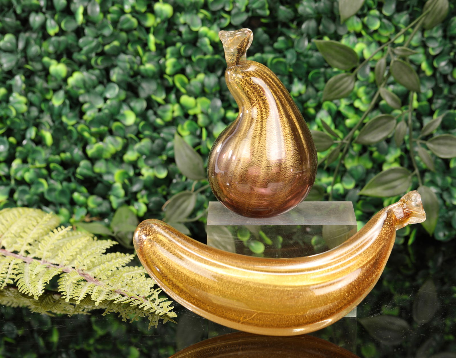 MURANO GLASS FRUIT PAPERWEIGHTS BANANA & PEAR W/ GOLD LUTZ (1 of 5)