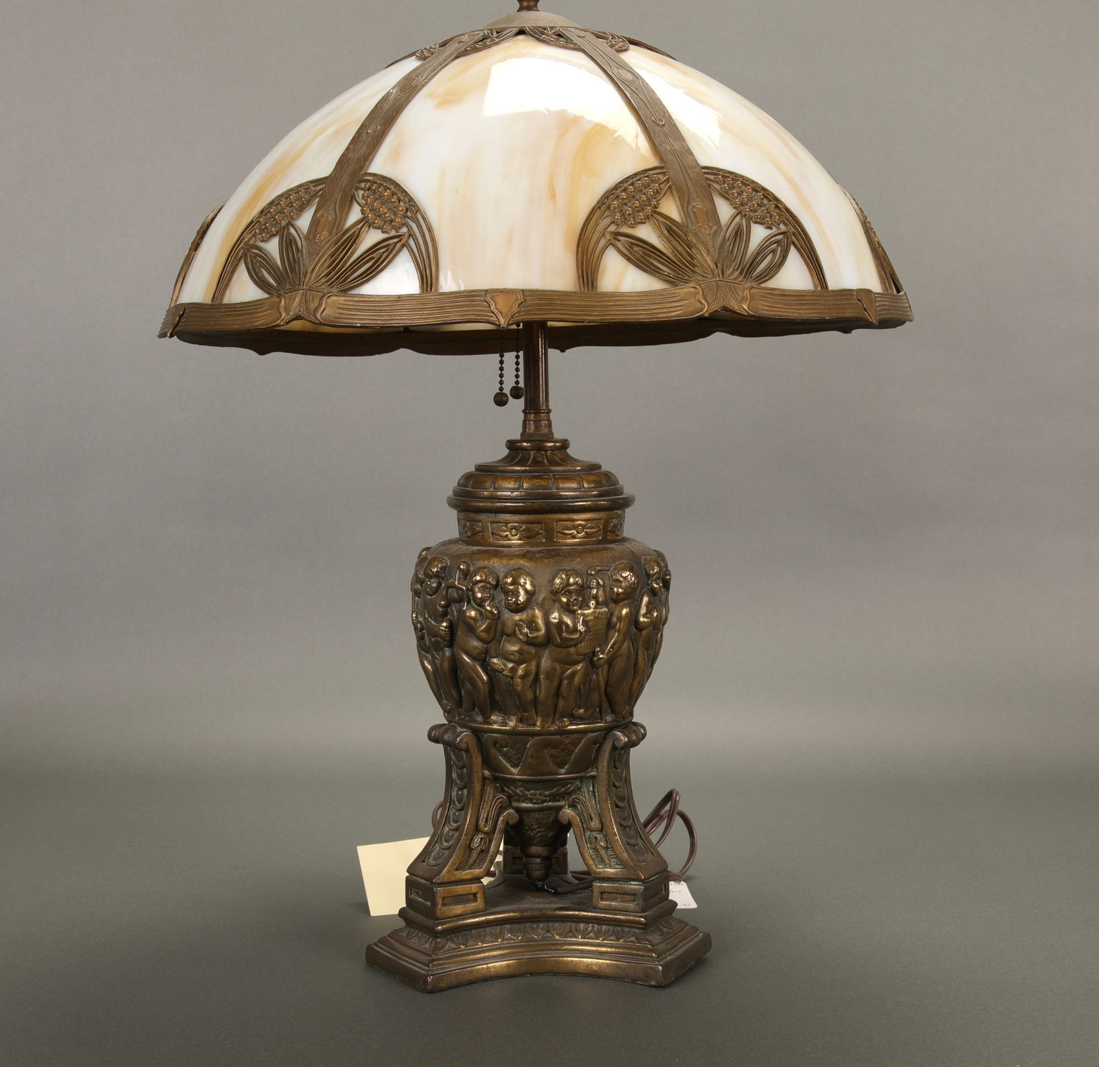 CARAMEL SLAG GLASS LAMP W/ METAL CHERUBS BASE (1 of 6)