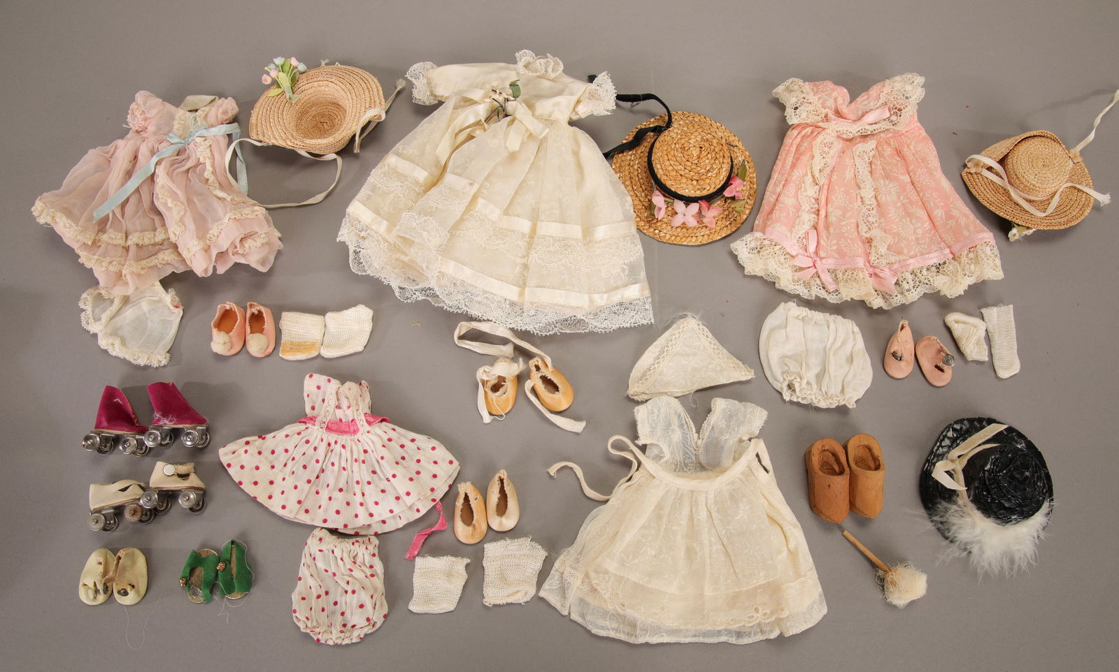 VTG MADAME ALEXANDER-KINS CLOTHING OUTFITS LOT #2 (1 of 9)