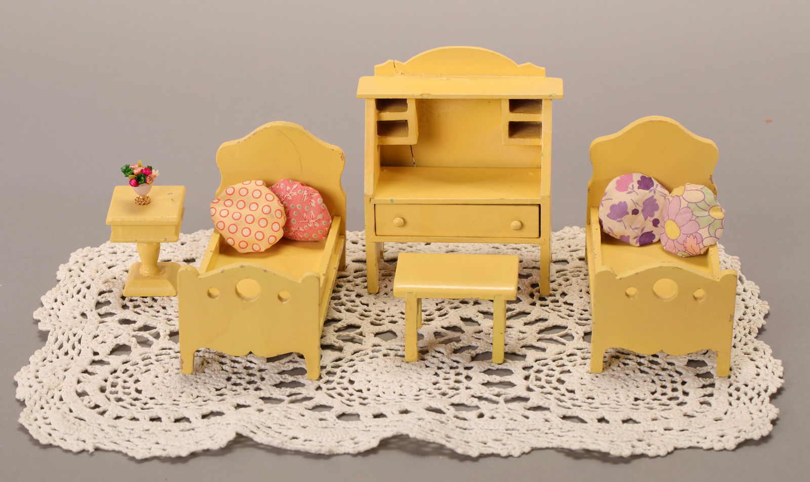 ART DECO MINIATURE DOLLHOUSE WOODEN DOLL FURNITURE #2 (1 of 6)