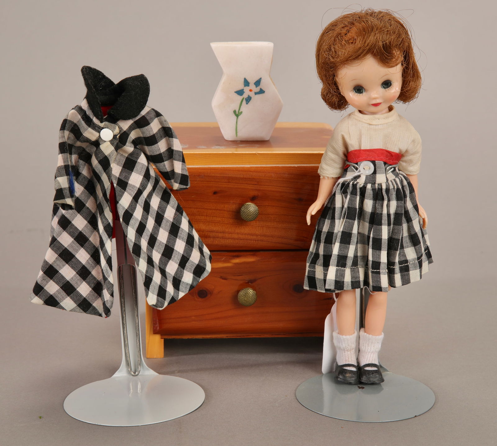 1950s TINY BETSY McCALL DOLL BLACK & WHITE CHECKED OUTFIT (1 of 7)