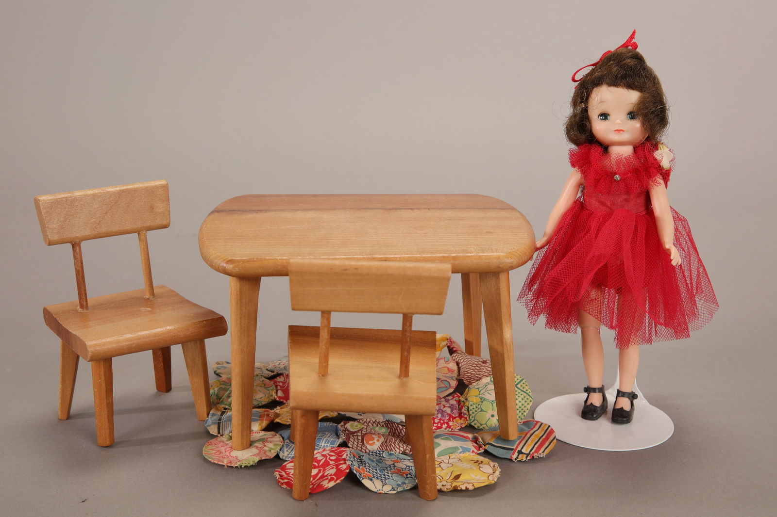 1950s TINY BETSY McCALL DOLL RED FRILLY DRESS (1 of 8)