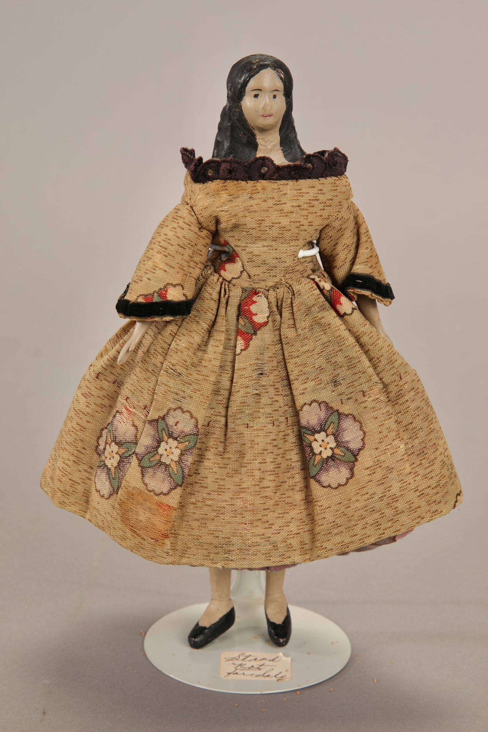ANTIQUE WOODEN DOLL W/ HAND MADE CLOTHES (1 of 12)