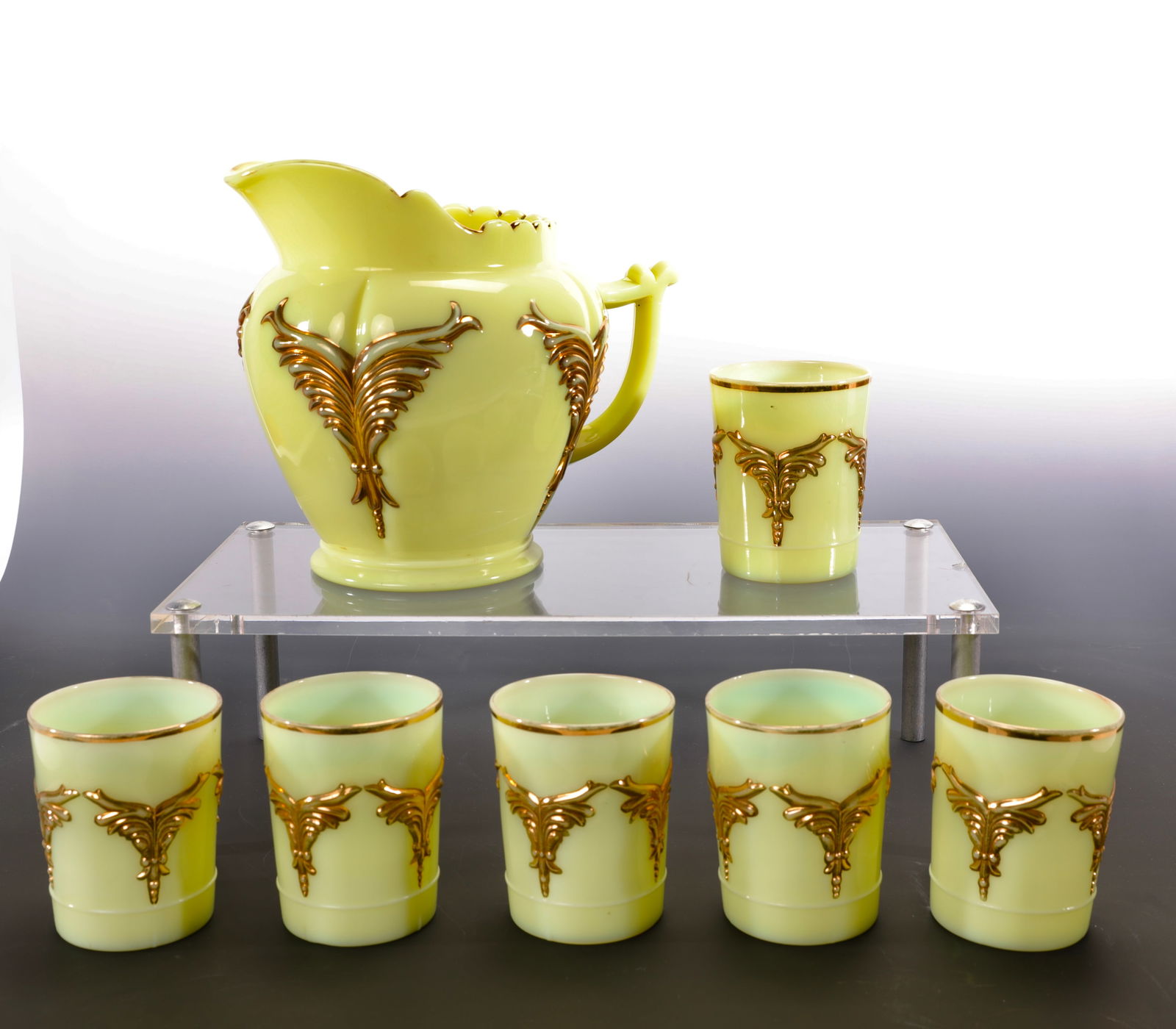 ANTIQUE HEISEY CUSTARD GLASS PITCHER & 6 TUMBLERS (1 of 10)