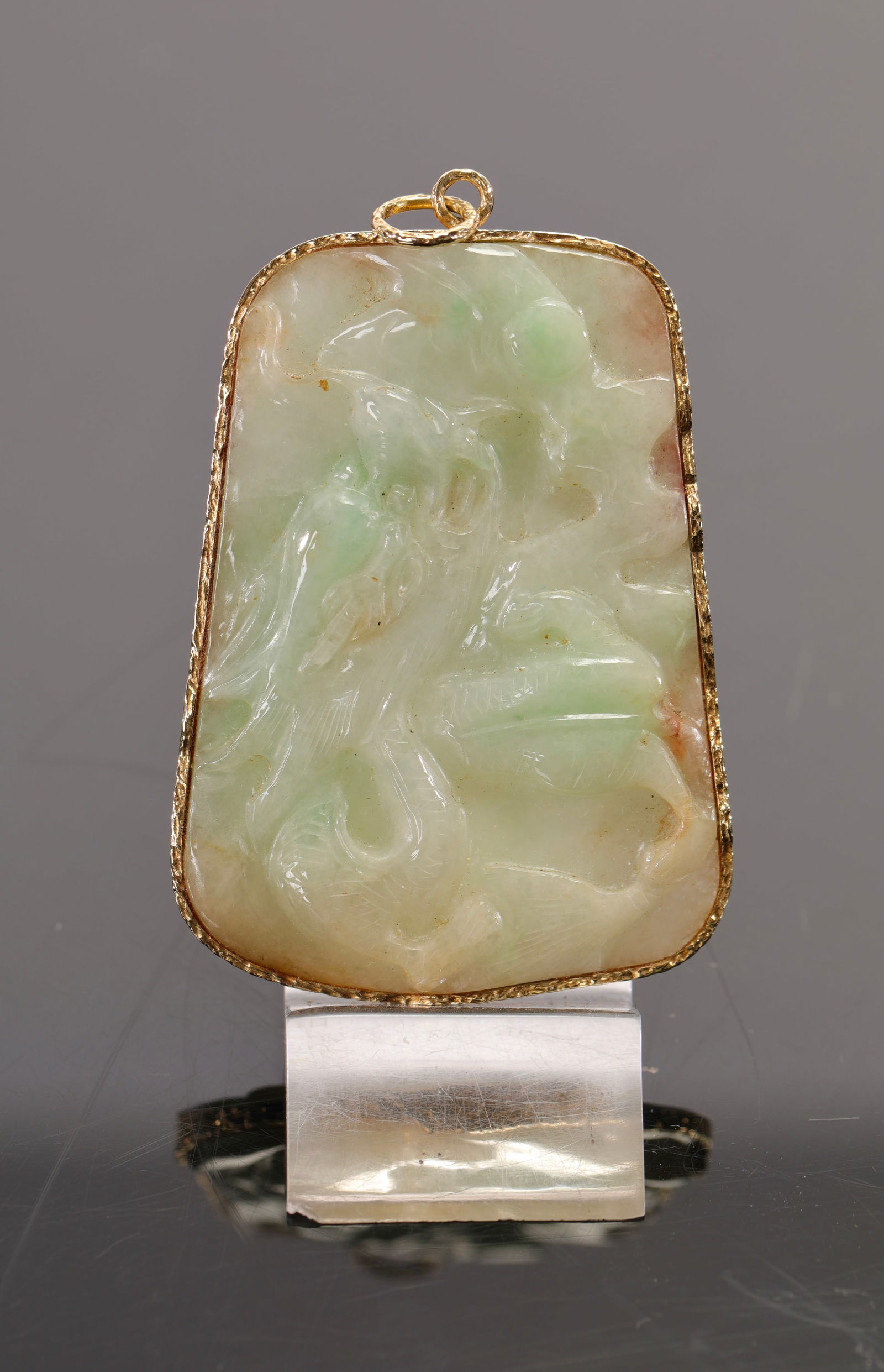 14K GOLD LARGE CARVED JADE PENDANT (1 of 9)
