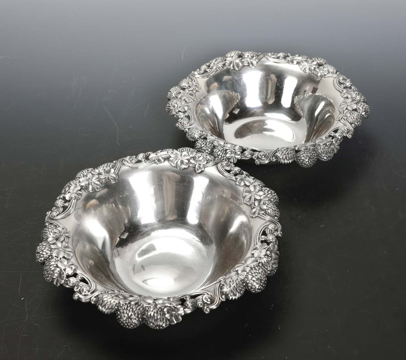 TIFFANY & CO. PAIR STERLING SILVER BOWL CLOVERLEAF DESIGN 778 GRAMS (1 of 9)