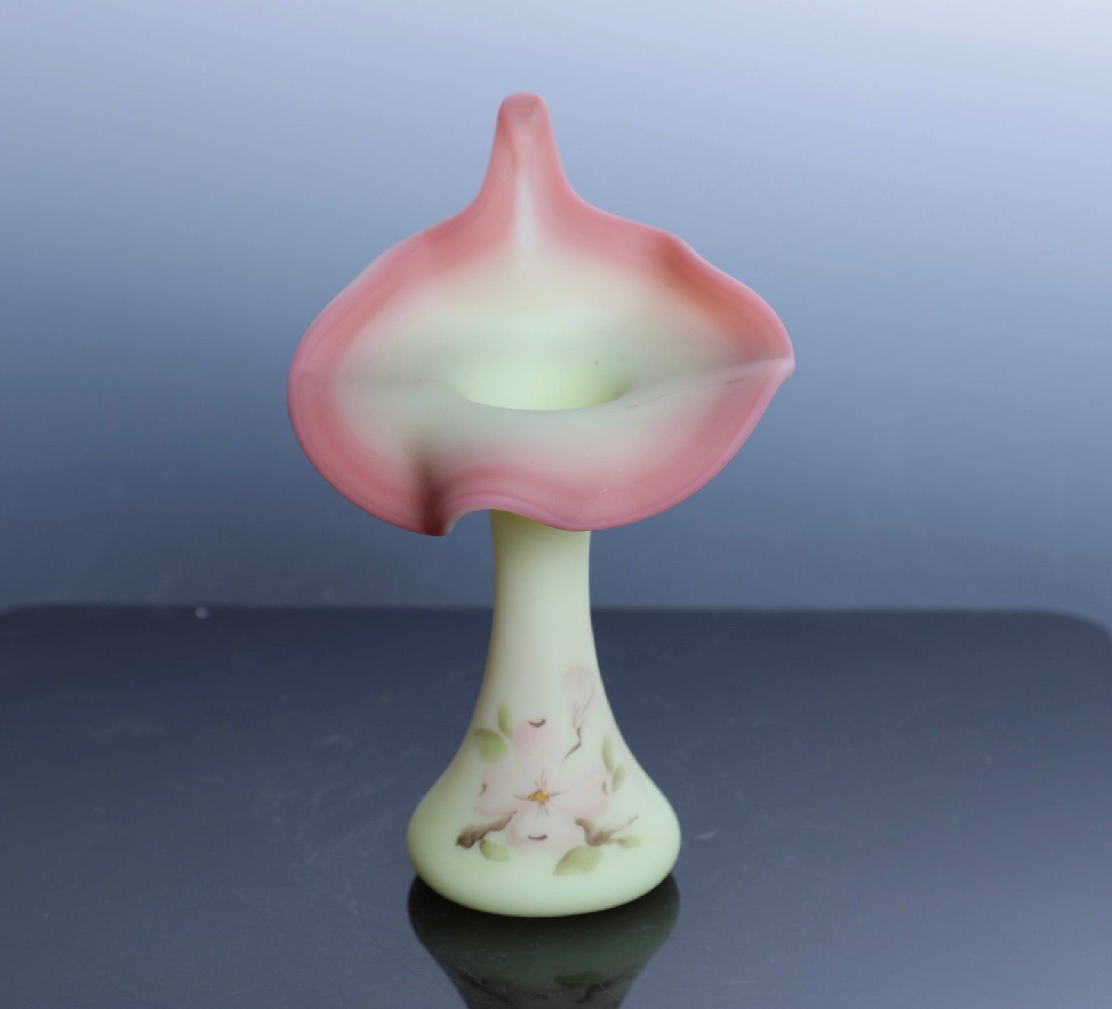 FENTON BURMESE GLASS JACK IN THE PULPIT VASE HANDPAINTED UV REACTIVE (1 of 9)