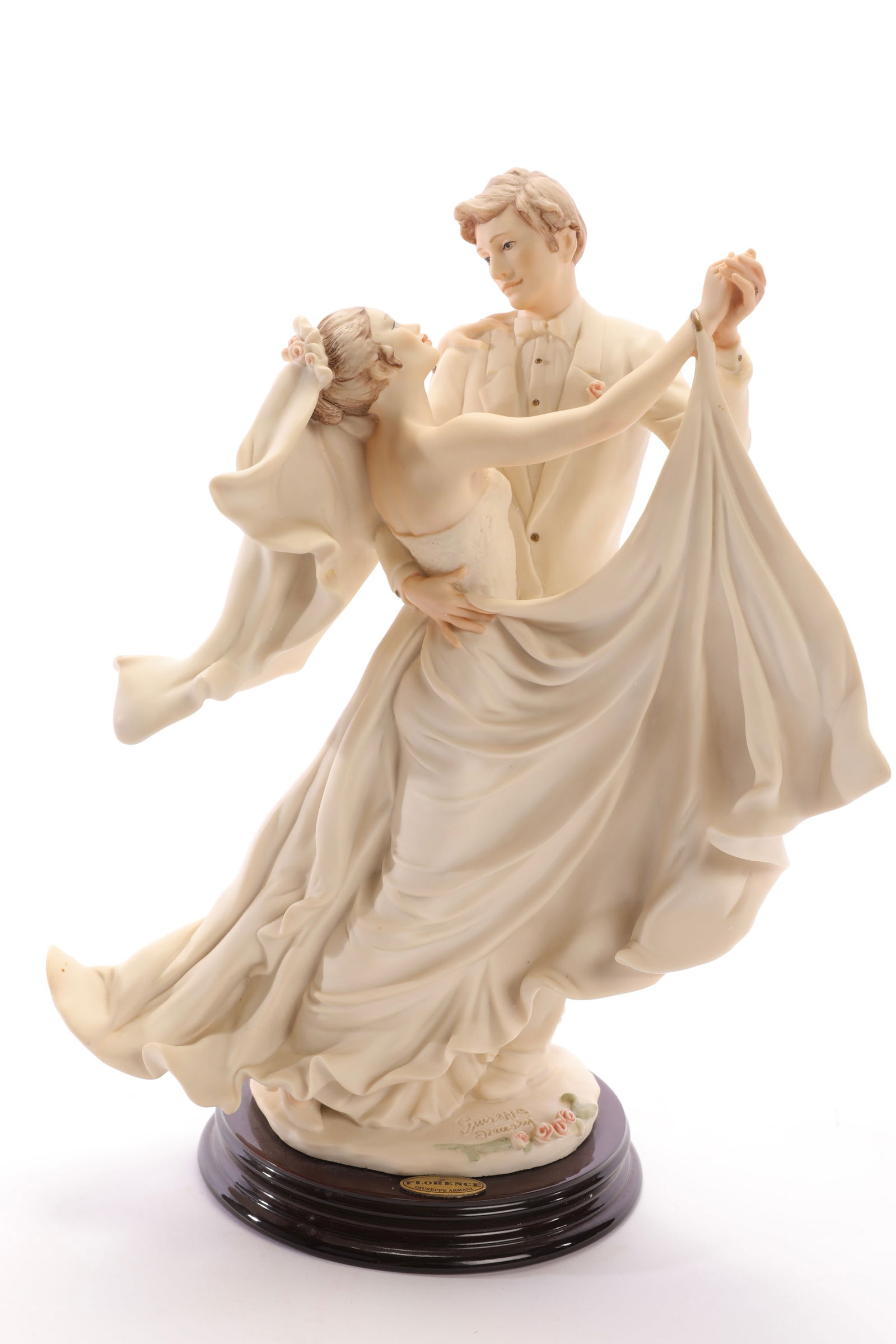 GIUSEPPE ARMANI "TRUE LOVE" PORCELAIN FIGURINE ITALIAN SCULPTURE W/ BOX (1 of 12)
