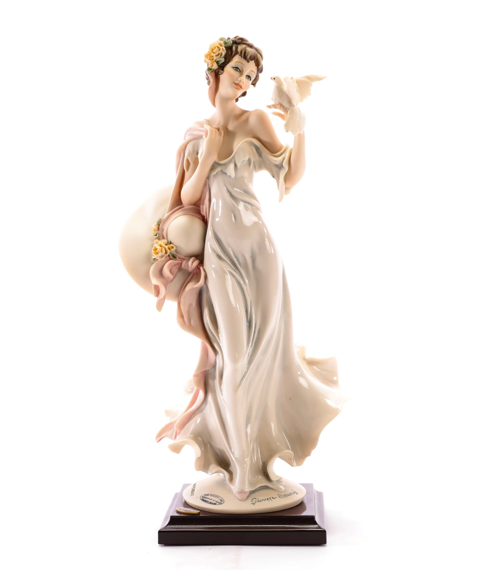 GIUSEPPE ARMANI "MESSENGER OF PEACE" PORCELAIN FIGURINE W/ BOX MEMBERS SCULPTURE (1 of 13)