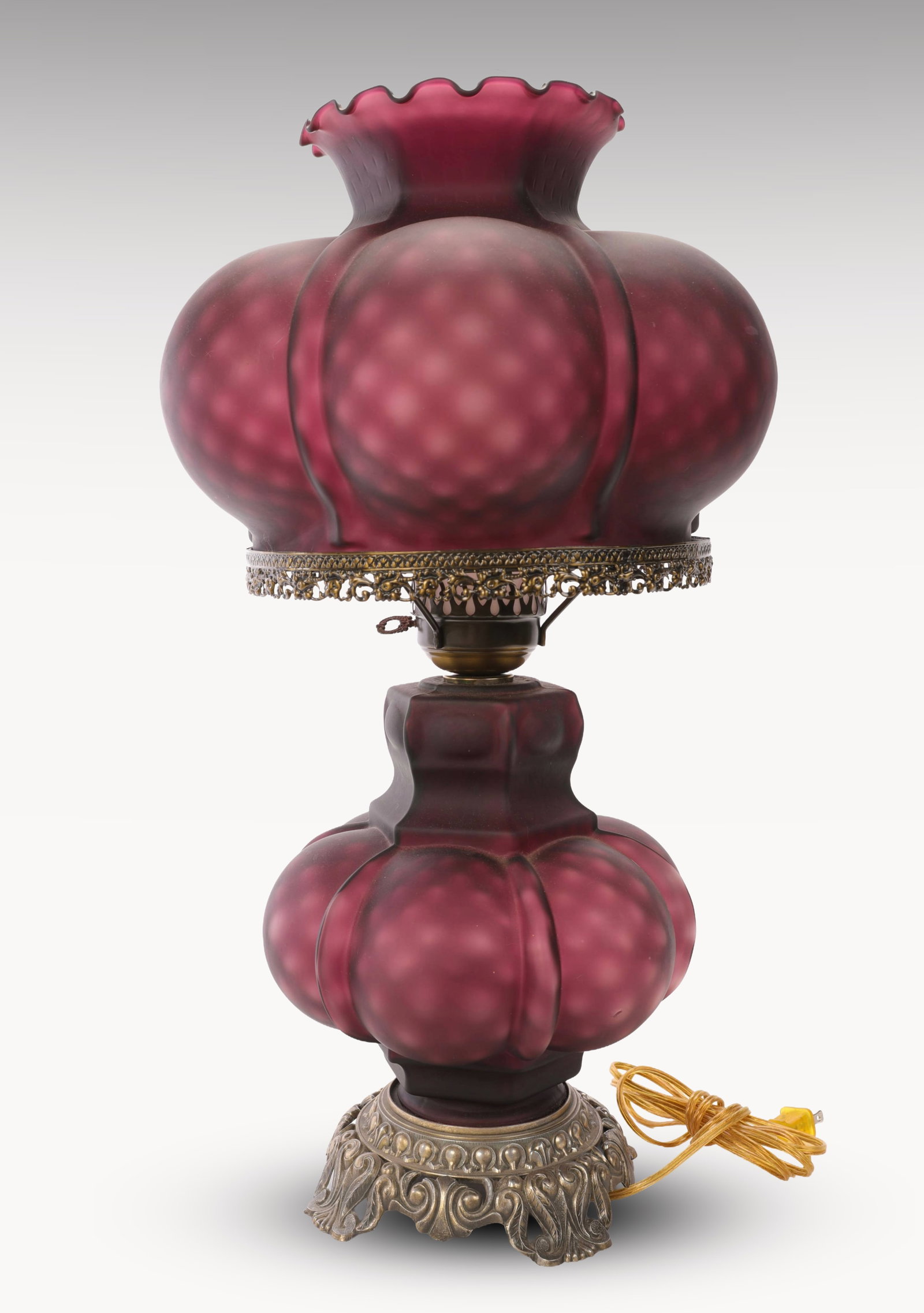 FENTON AUBERGINE PURPLE SATIN GLASS HURRICANE LAMP DIAMOND PATTERN (1 of 8)