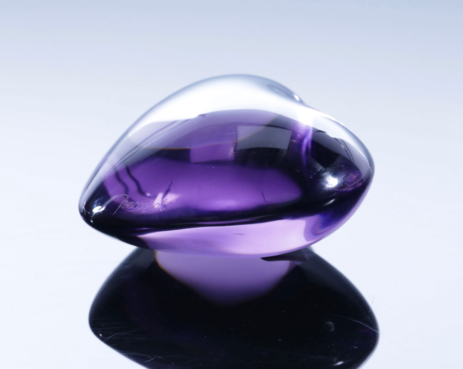 BACCARAT PURPLE CRYSTAL HEART PAPERWEIGHT (1 of 6)