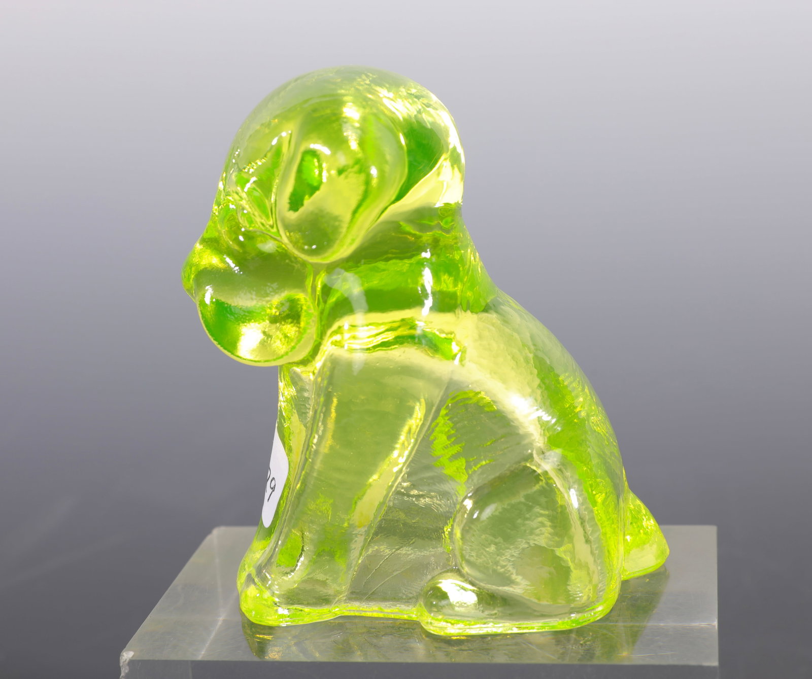 DEGENHART VASELINE URANIUM GLASS DOG FIGURINE PAPERWEIGHT (1 of 8)