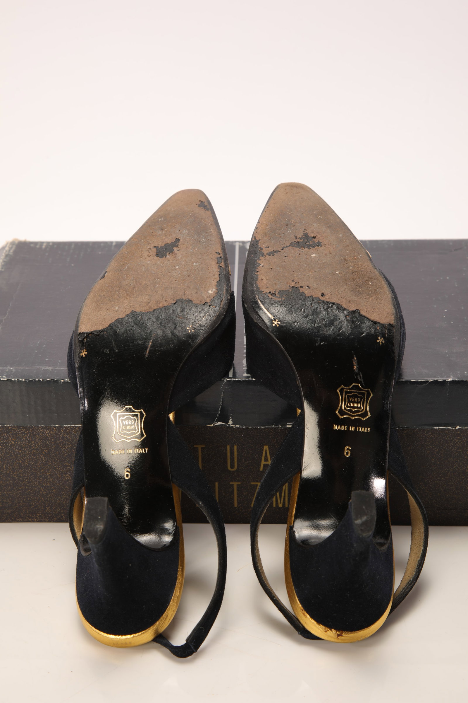 DKNY CAPTOE SLINGBACK TWO-TONE PUMPS - 5
