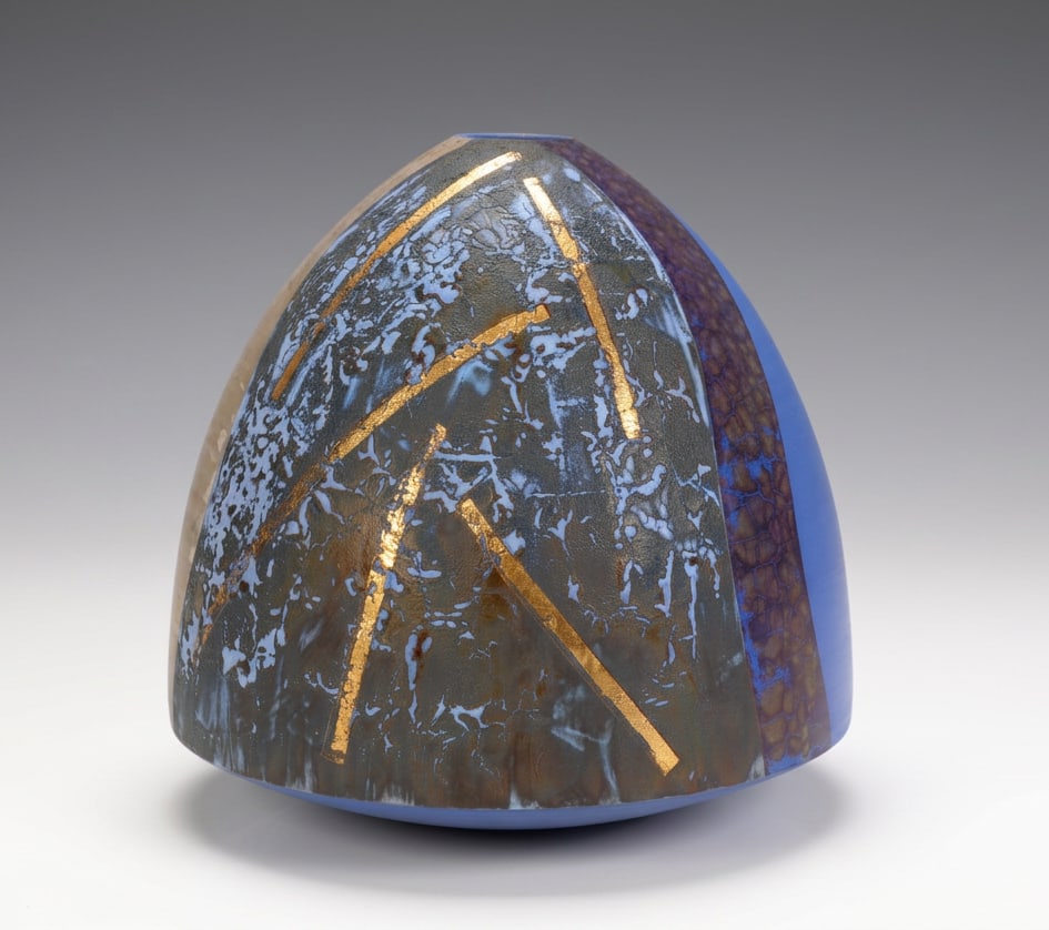 TONY LAVERICK CONTEMPORARY STUDIO ART POTTERY VASE: This exceptional contemporary studio ceramic vessel is a masterwork by renowned British ceramicist Tony Laverick, created and dated in 2017. Renowned for his meticulous multi-firing techniques, Laveri