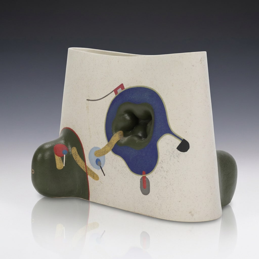 JOSE SIERRA ABSTRACT CONTEMPORARY ART POTTERY PILLOW VASE SCULPTURE: Masterpiece José Sierra 2018 Abstract Structural "EU3" Pillow Envelope Vase Up for auction is a magnificent, highly complex original contemporary studio pottery sculpture by the internationally