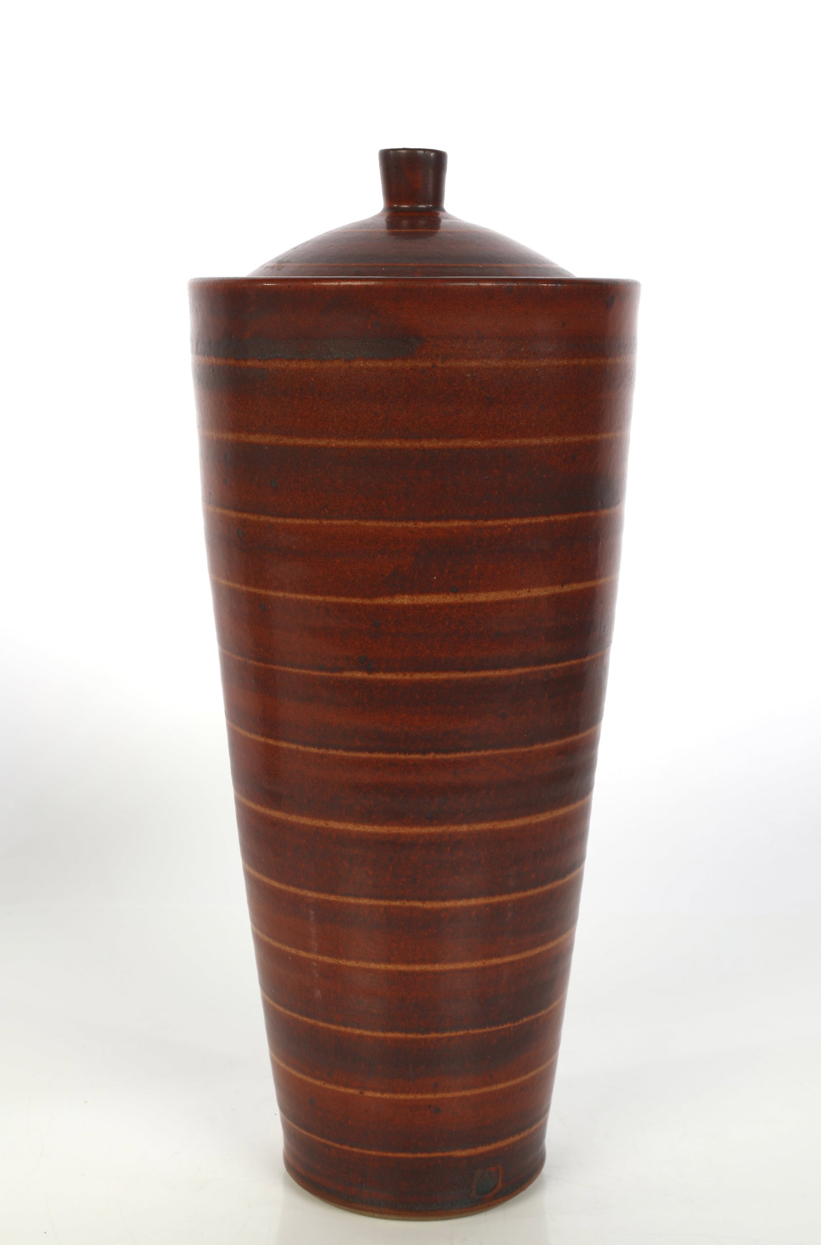 LARGE MID-CENTURY MODERN RIBBED LIDDED STUDIO ART POTTERY JAR SIGNED: Large Mid-Century Style Ribbed Lidded Studio Art Pottery Jar An exceptional and imposing piece of hand-thrown studio art pottery featuring an elegant, towering minimalist form. This substantial