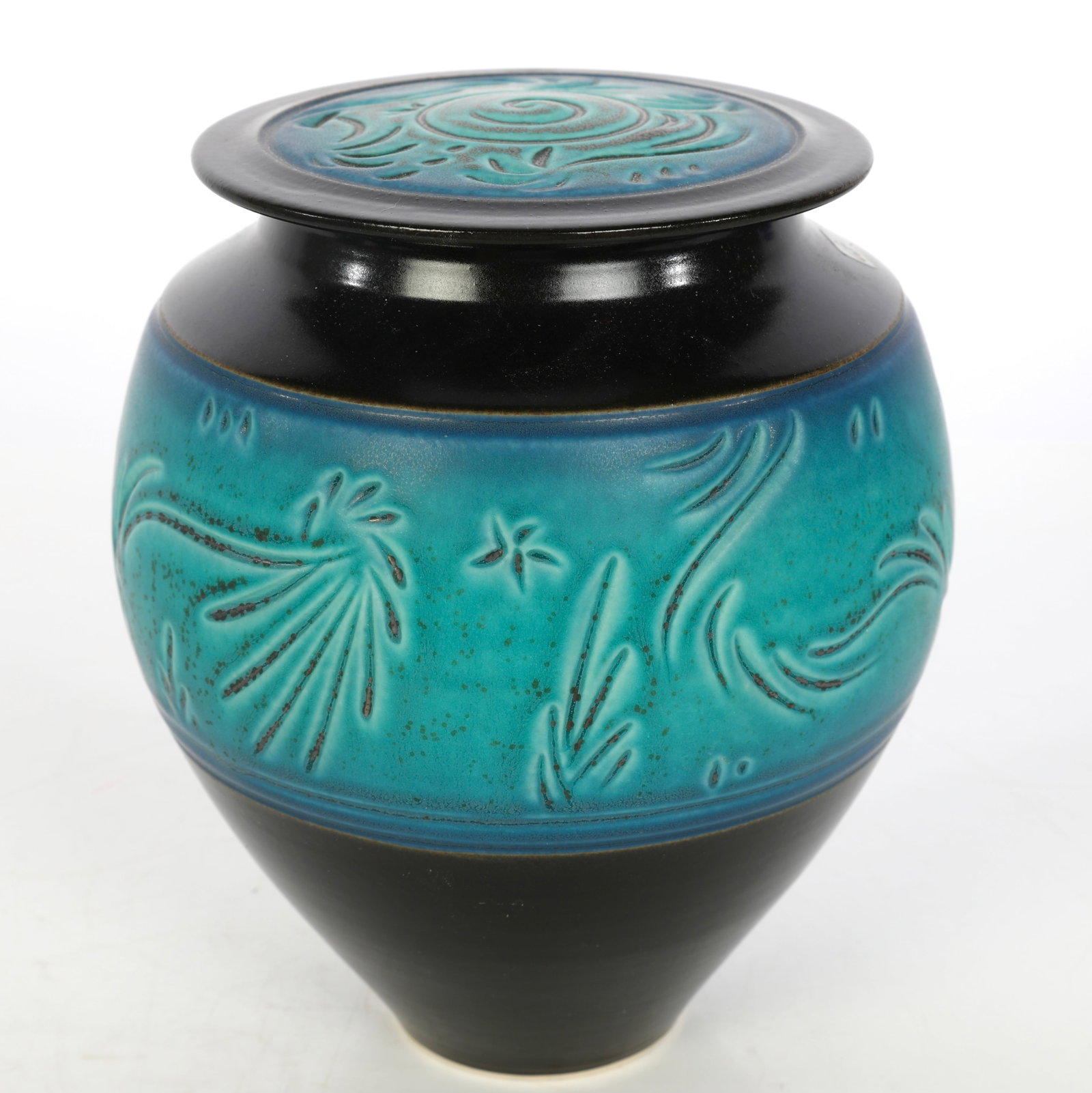 PAUL JESELSKIS STUDIO ART POTTERY LIDDED VESSEL (1 of 9)