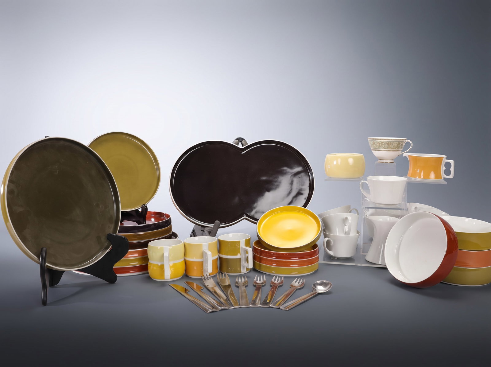 BLOCK CHROMATICS & BIDASOA MID-CENTURY MODERN DINNERWARE & FLATWARE (1 of 19)