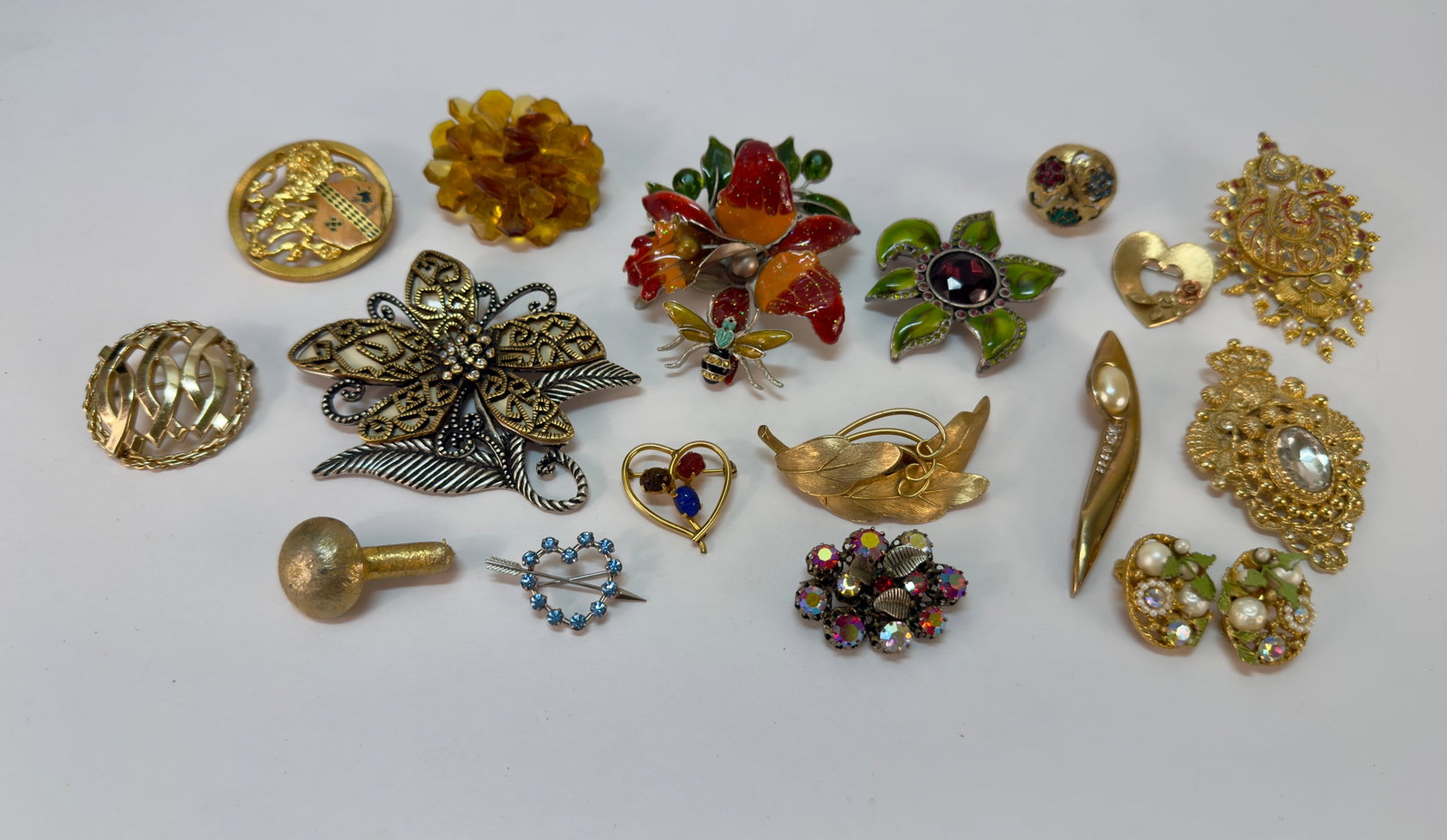 Large Group of Vintage Costume Jewelry Pins Brooches Pendant & Clip Earring Set: From an upstate, NY estate. Large group of various costume jewelry pieces, mostly brooches / pins, with one pendant and one pair of clip-on earrings. Ranging in age from the 1950s to the early 2000s.