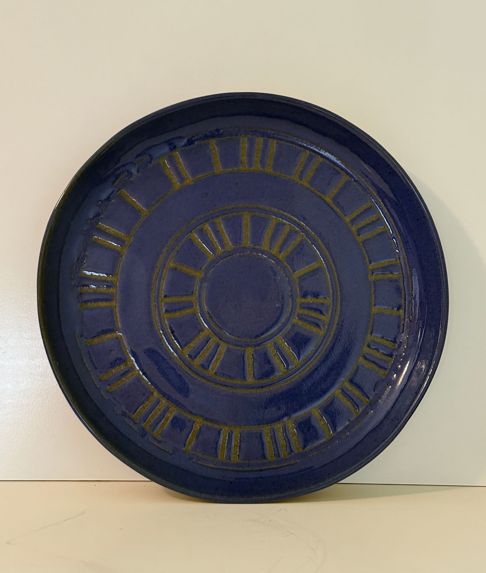 Mid Century Gordon and Jane Martz Marshall Studios Art Pottery Plate Charger: From an upstate, NY estate. MCM cobalt blue art pottery decorative platter / plate / charger by Gordon & Jane Martz for Marshall Studios. Wonderful color. Hand signed Martz on base and numbered 304 (i