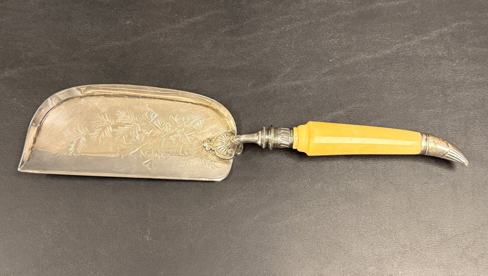 Rare Henry Wigful Sheffield Sterling Silver Crumb Tray 1896: From an upstate, NY estate. Rare Henry Wigful, Sheffield England sterling silver crumb tray. Bone handle, etched blade and intricate detail. Marked on handle. Measures approx 14.5" long. Weighs
