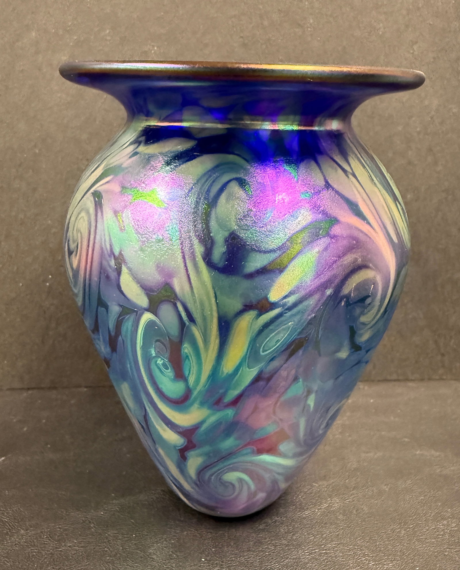 Robert Eickholt Studio Art Glass Vase Iridescent Signed (1 of 9)