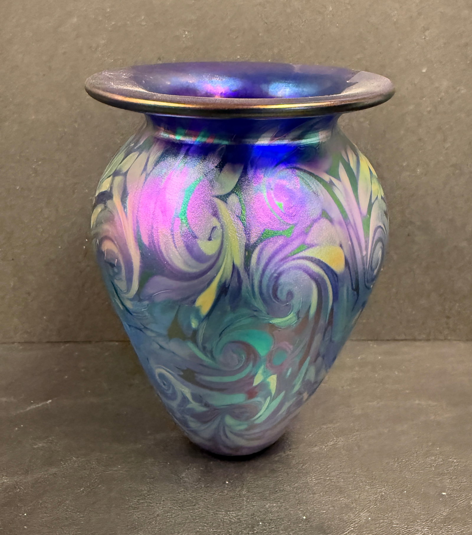 Robert Eickholt Studio Art Glass Vase Iridescent Signed - 5