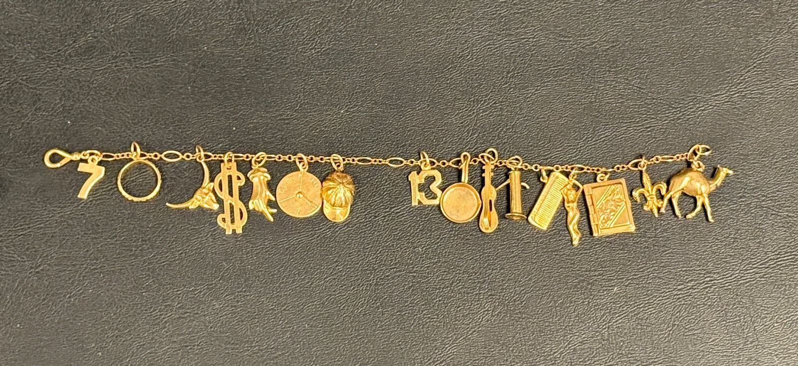 Vintage 10K Gold Charm Bracelet Book Locket 12g (1 of 7)