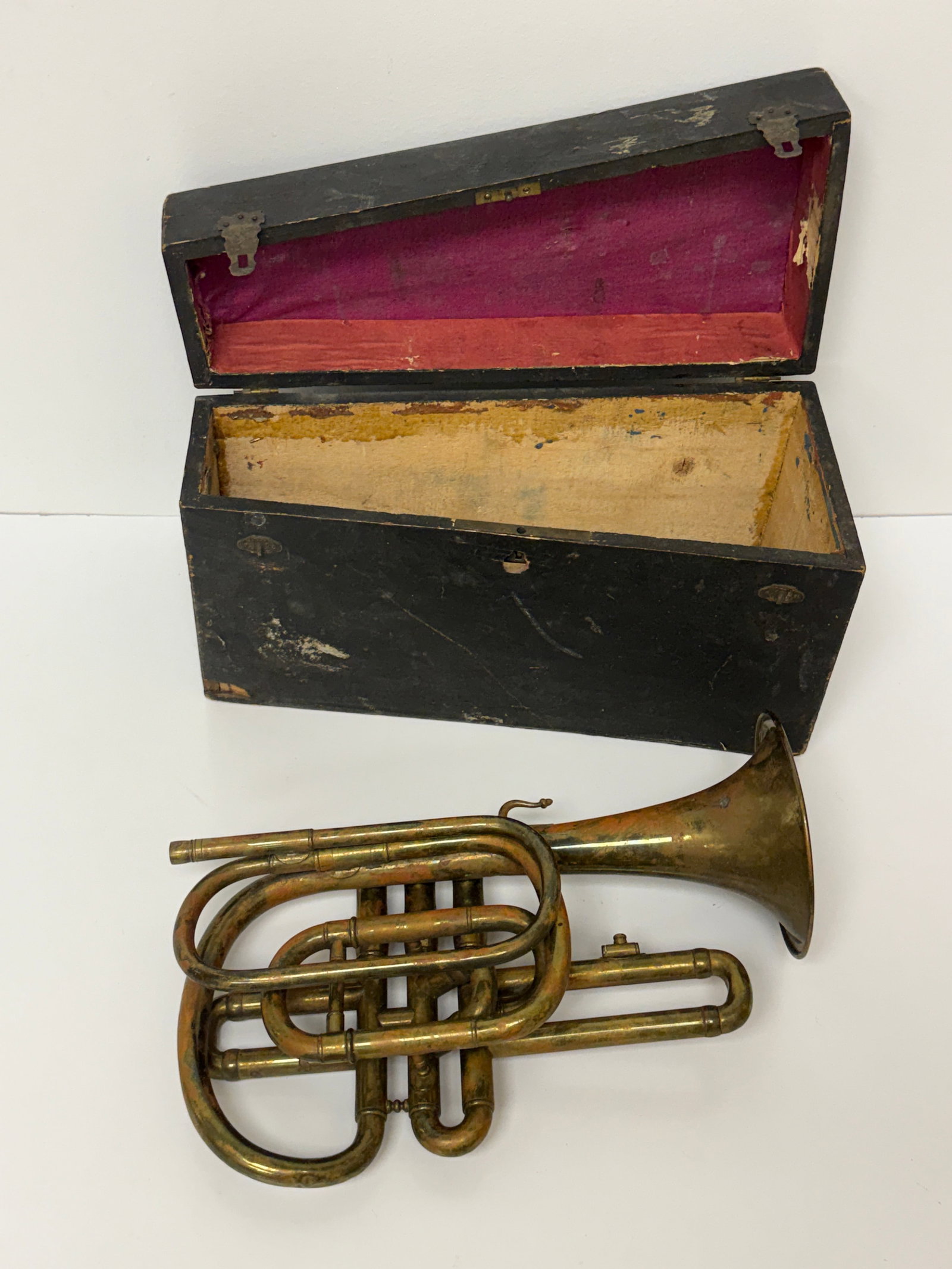 Antique Gautrot Brevete Coronet With Case: From an upstate, NY estate. Cornet by Pierre Louis GAUTROT, Paris (France) c.late 19thC. Inscribed on the bell: Gautrot Brevetéà Paris (oval) G (anchor) A. In original wooden case. Measures approx 1