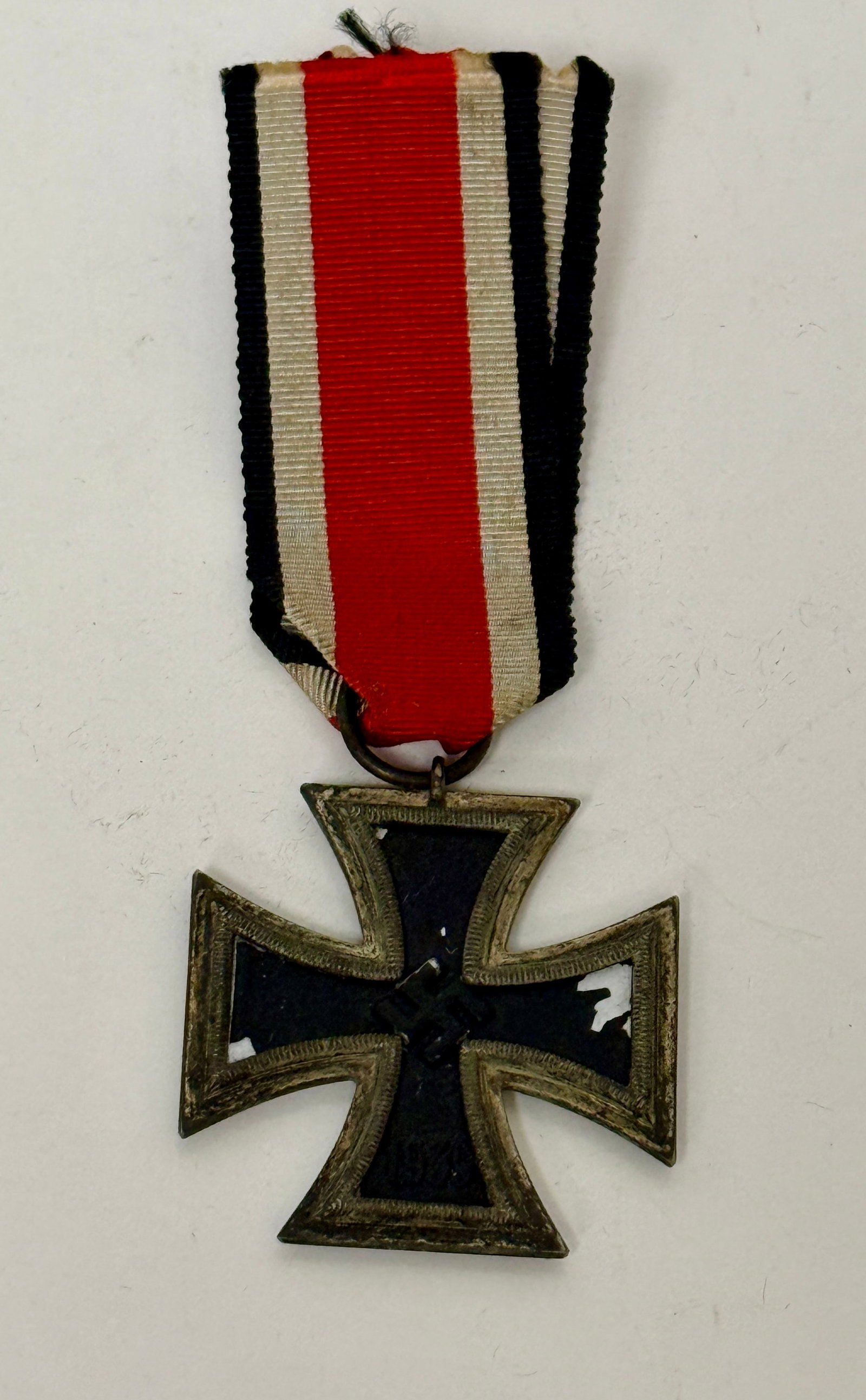 WWII German Iron Cross 2nd Class Medal 1939 (1 of 7)