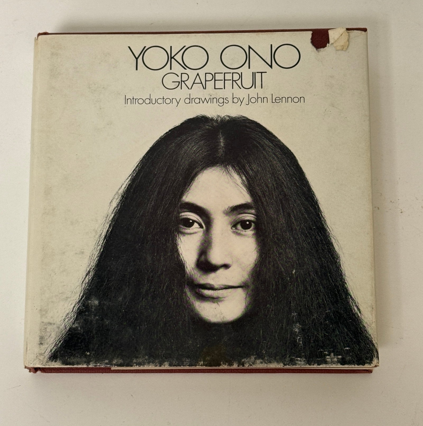 First British Commonwealth Edition Yoko Ono "Grapefruit" Hardcover with Dust Jacket 1970: From the estate of noted artists Jeff Gordon (American, 2013) and Path Soong (Korean / American, 1954-2023.) First British Commonwealth Edition published by Peter Owen Limited hardcover copy of Yoko O