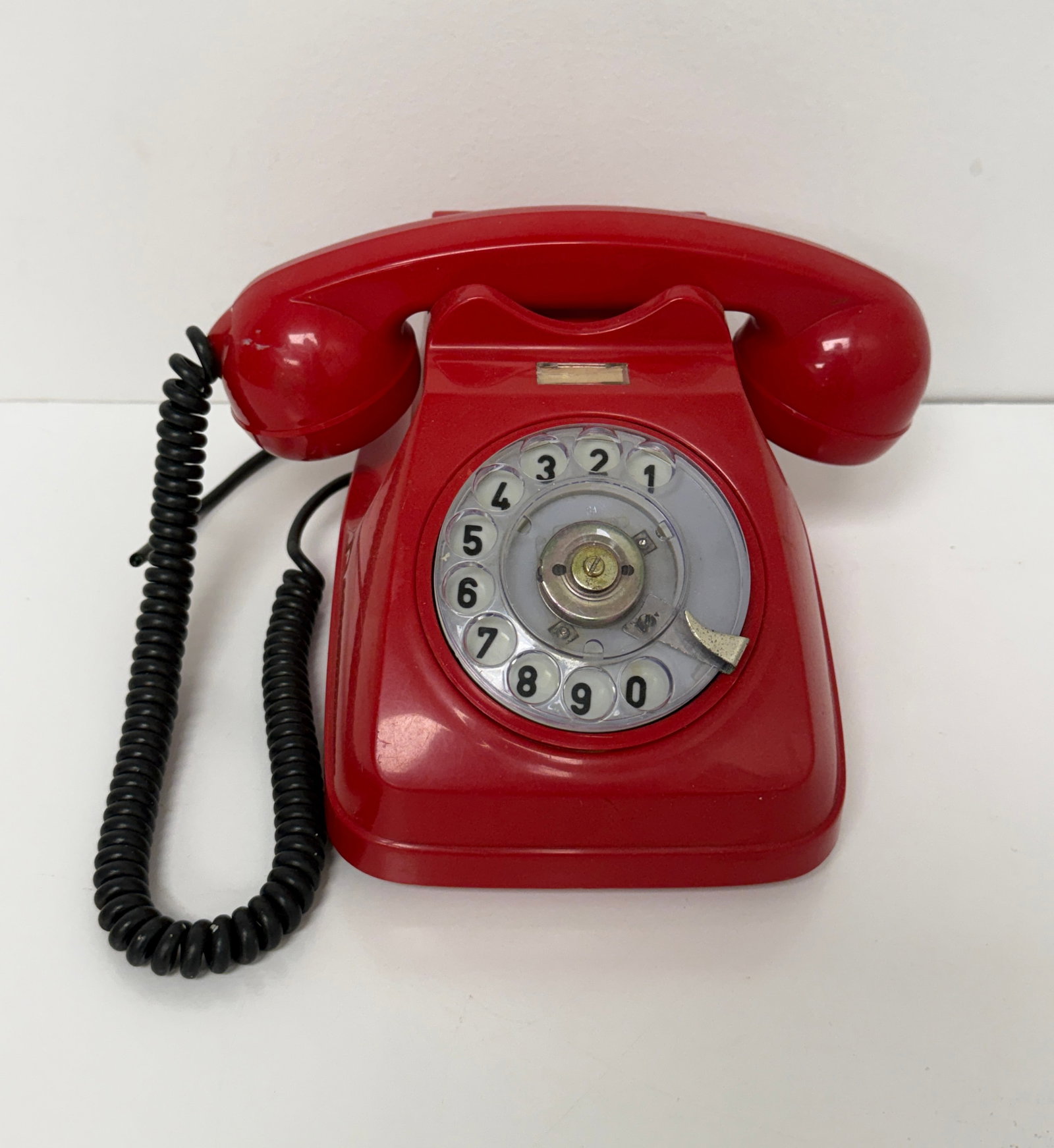 Rare Midcentury Vintage Albanian Plastic Red Rotary Desk Phone (1 of 11)